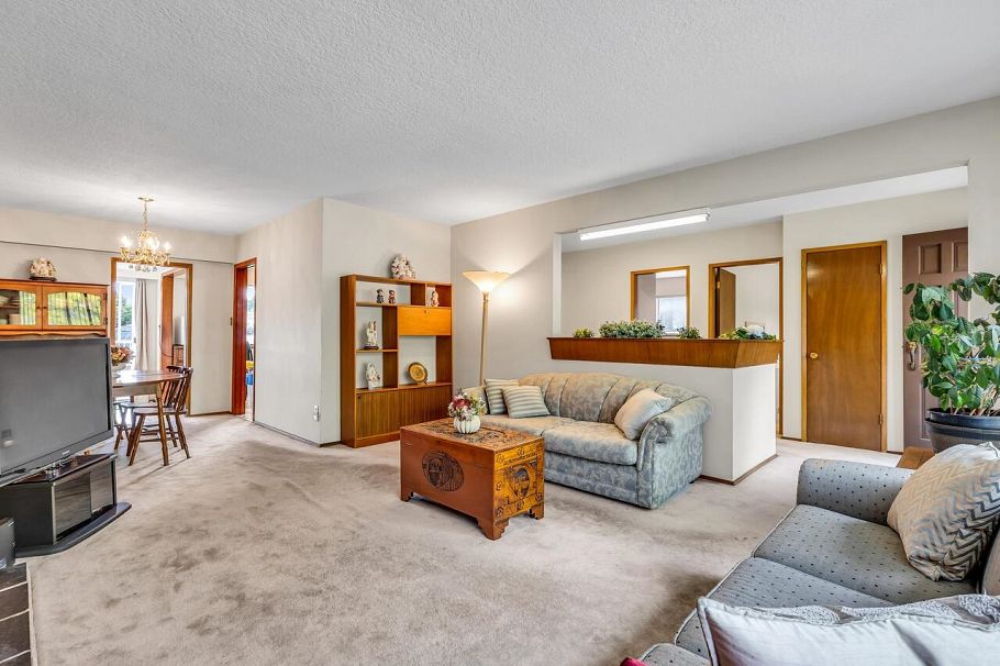 6036 Knight Street Vancouver, BC - 3