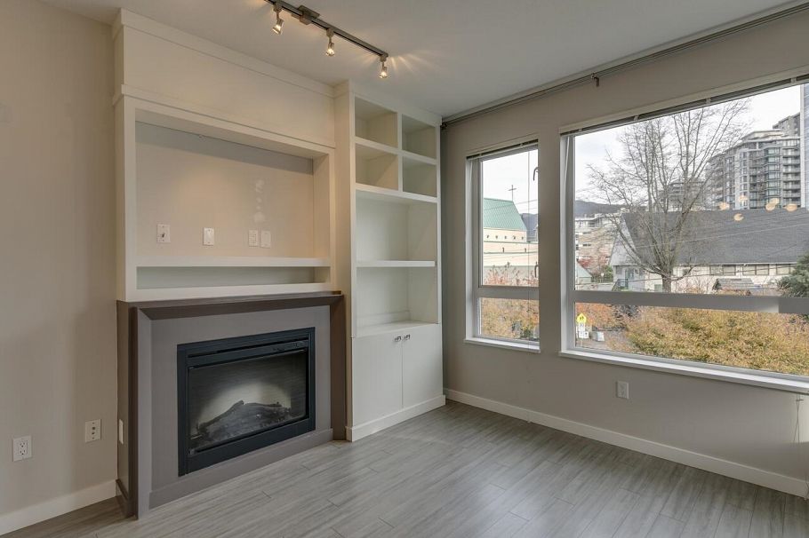 307 217 W 8th Street North Vancouver, BC - 4