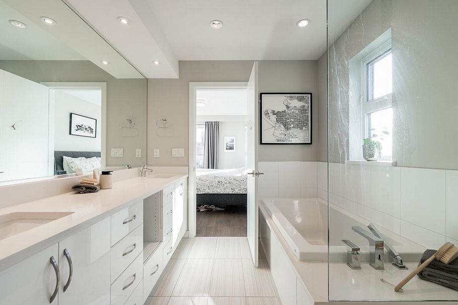 1865 Adanac Street Vancouver, BC - 13