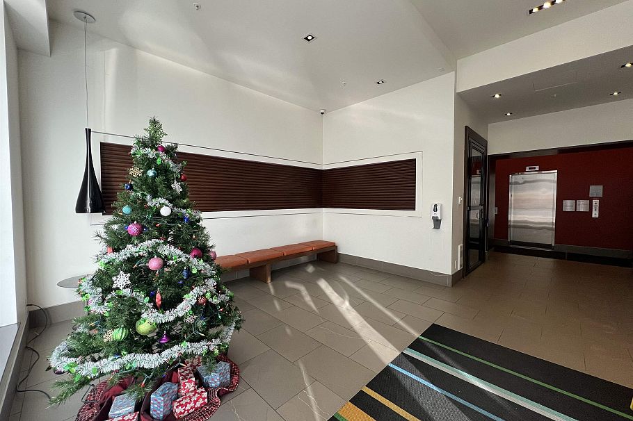 1906 4815 Eldorado Mews Vancouver, BC - 3