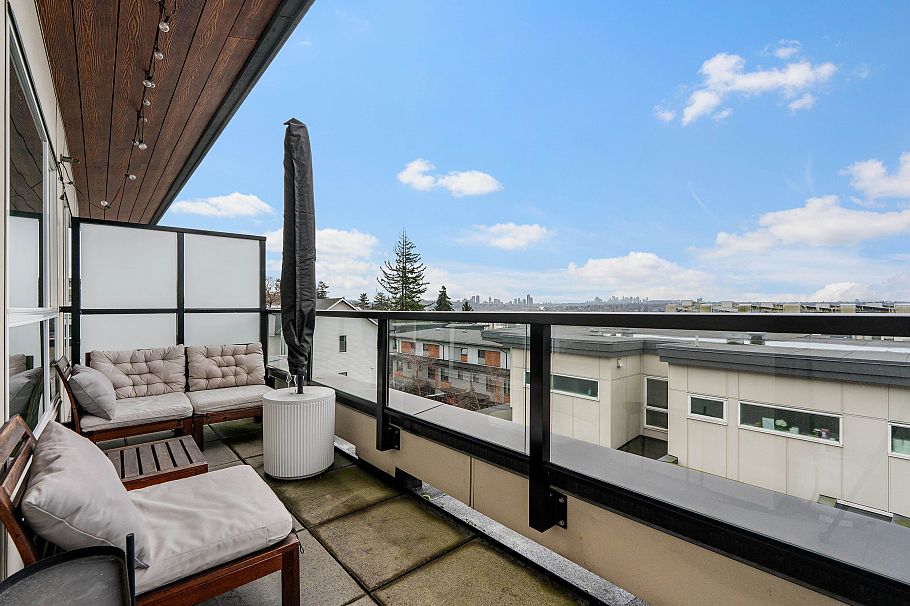 27 533 E 3rd Street North Vancouver, BC - 28