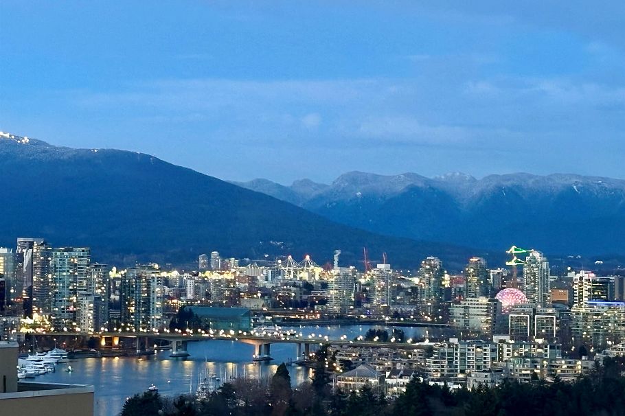 PH 1268 W Broadway Vancouver, BC - 4