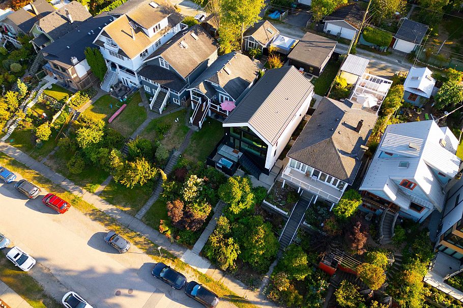 2734 Yale Street Vancouver, BC - 27