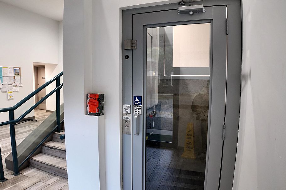 2304 183 Keefer Place Vancouver, BC - 10