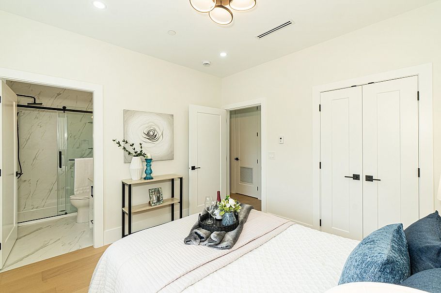 1552 W 66th Avenue Vancouver, BC - 12