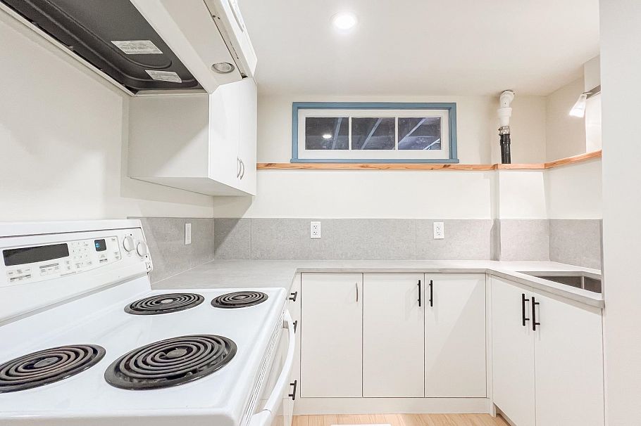 1165 E 26th Avenue Vancouver, BC - 16