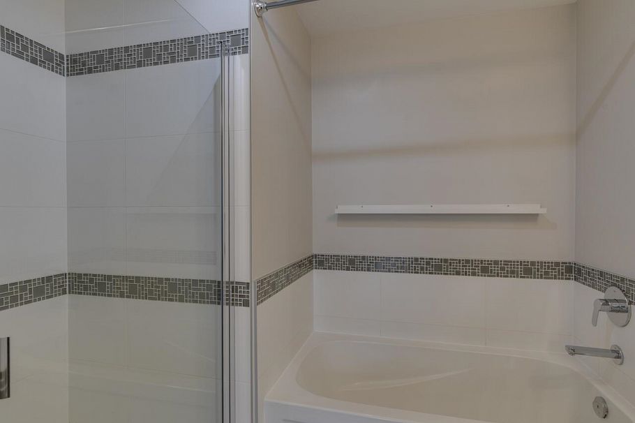 307 217 W 8th Street North Vancouver, BC - 24