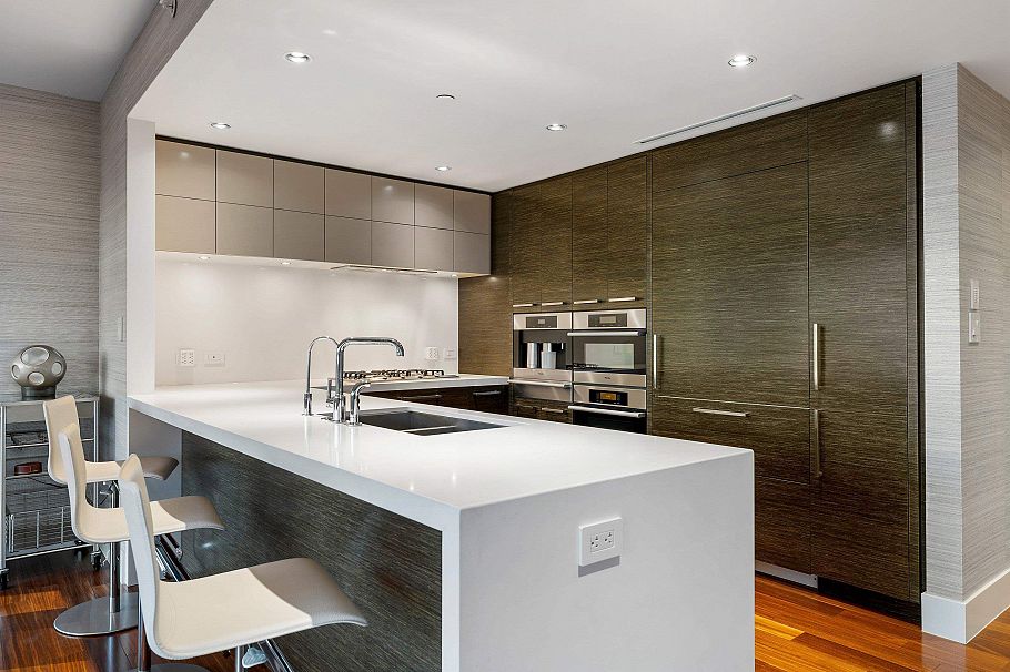 4104 667 Howe Street Vancouver, BC - 5