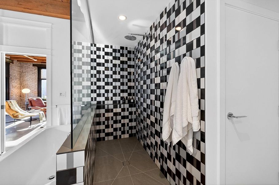 55 E Cordova Street Vancouver, BC - 26