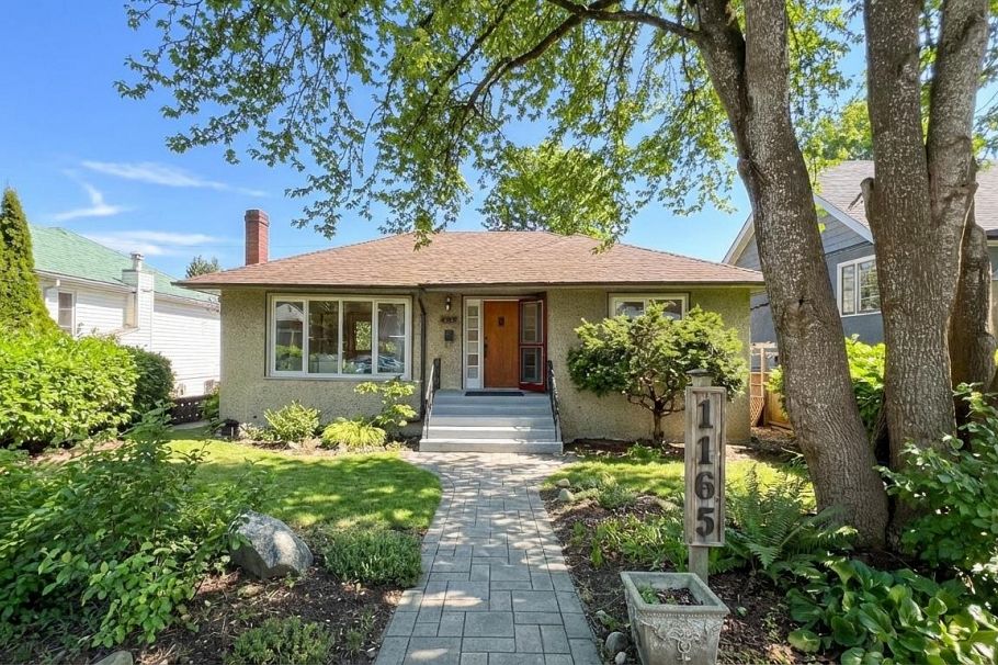 1165 E 26th Avenue Vancouver, BC - 1
