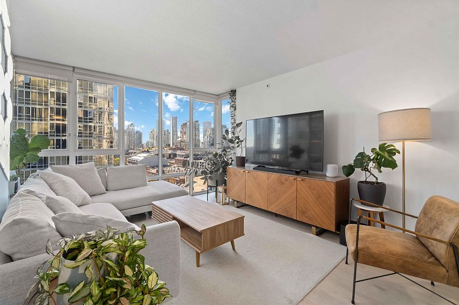 1303 930 Cambie Street Vancouver, BC - 2