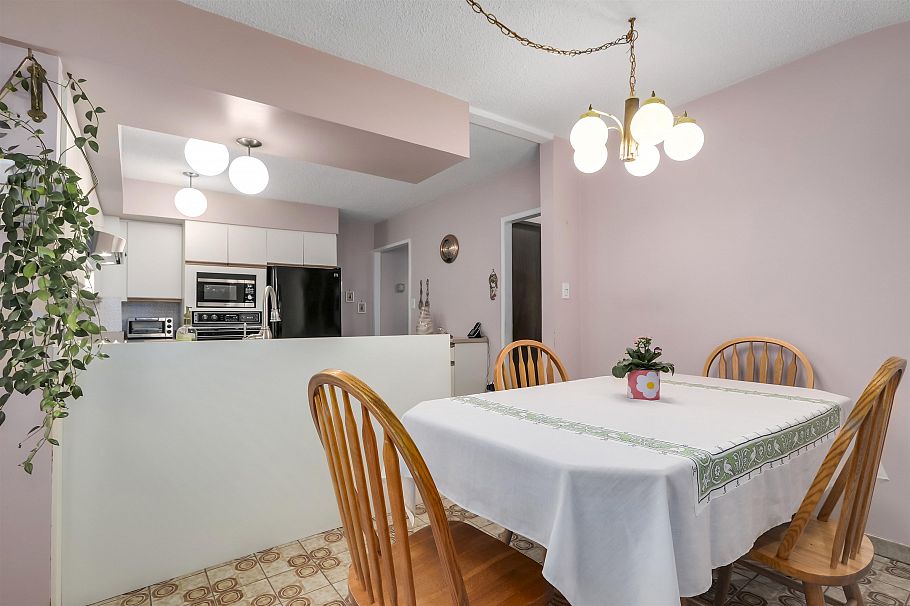 2636 Triumph Street Vancouver, BC - 16