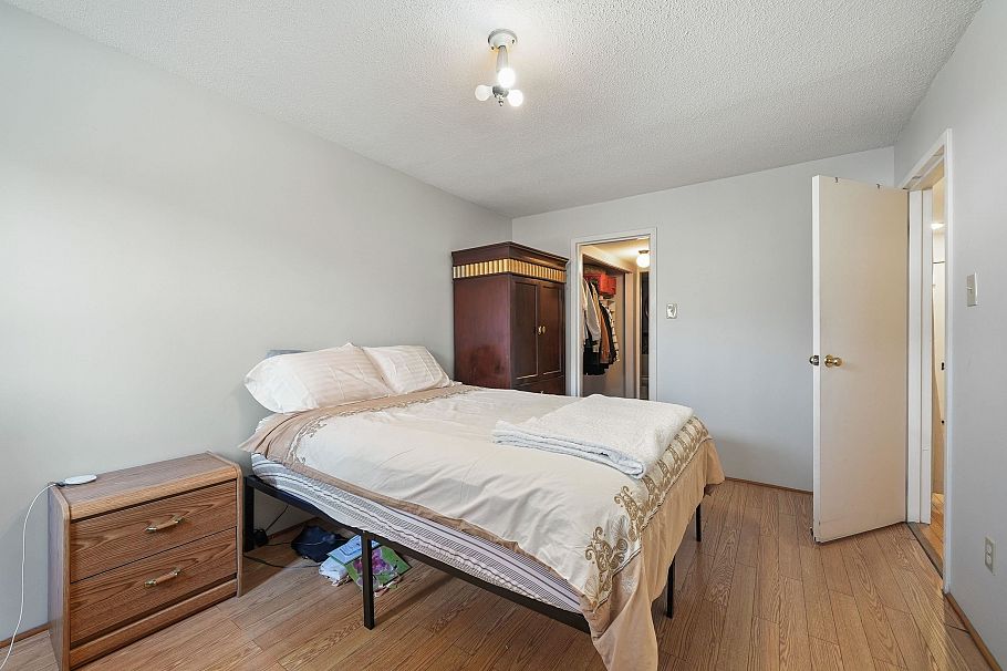 202 8770 Laurel Street Vancouver, BC - 8