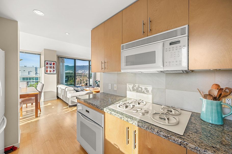 1901 1710 Bayshore Drive Vancouver, BC - 17