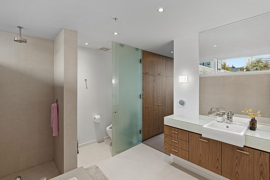 7 850 W 8th Avenue Vancouver, BC - 21