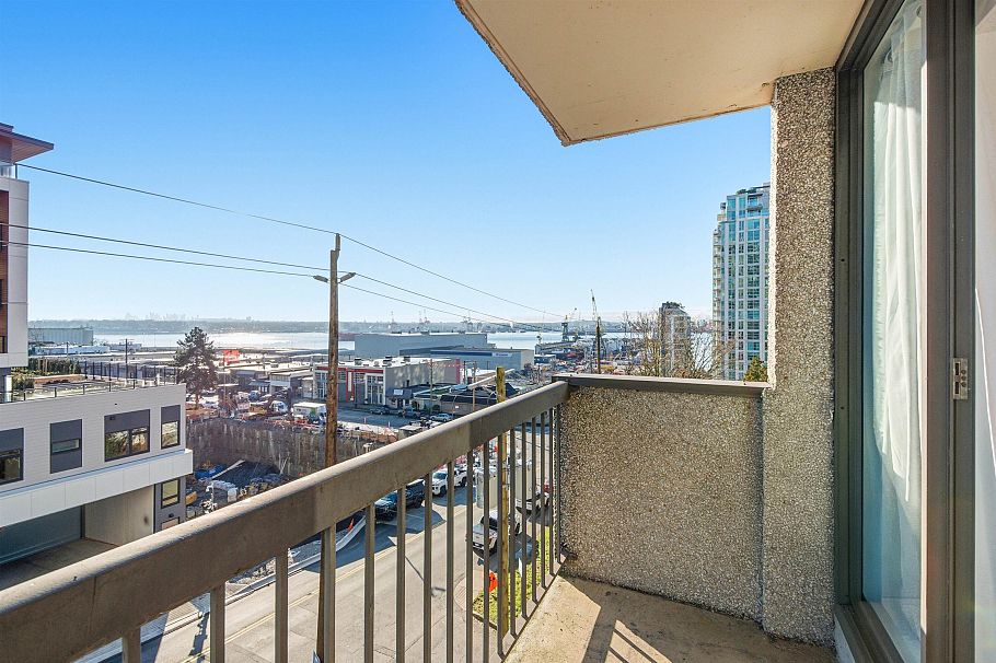 407 145 St. Georges Avenue North Vancouver, BC - 23