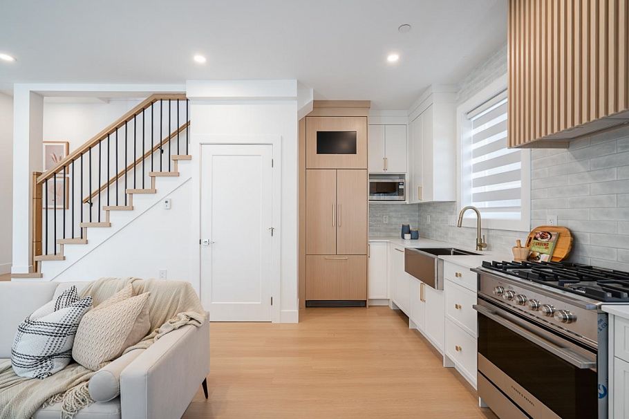 2107 E 33rd Avenue Vancouver, BC - 8