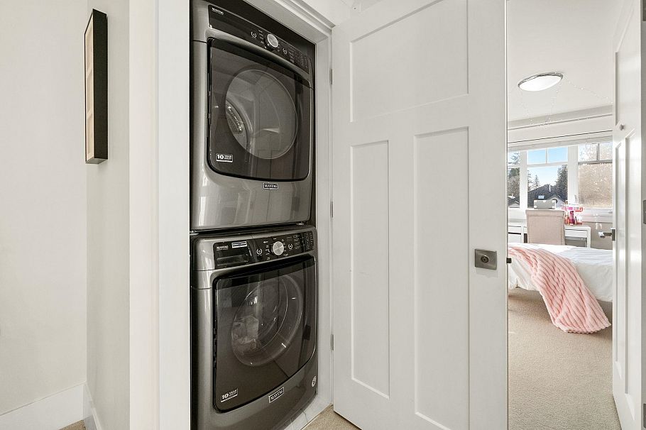 244 E 18th Street North Vancouver, BC - 19