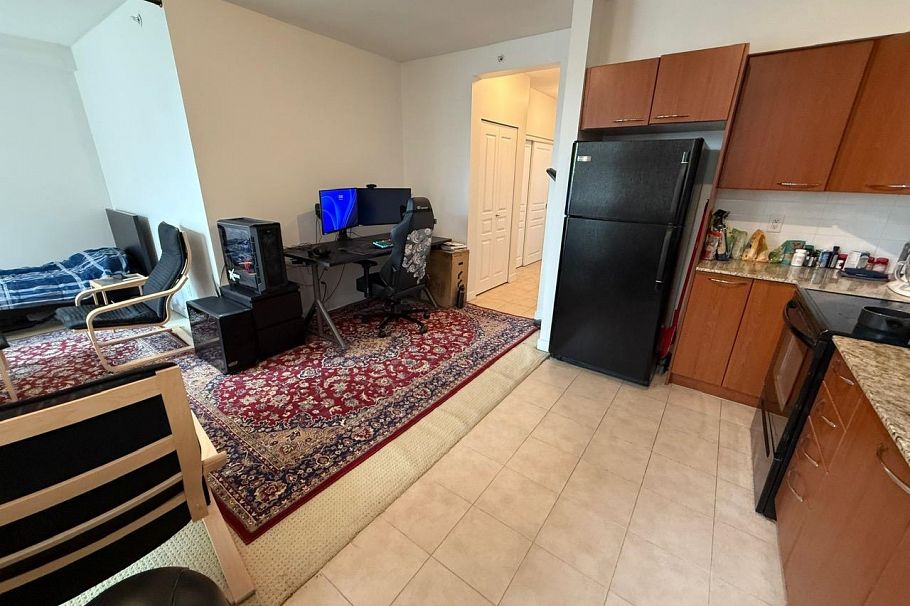 302 4028 Knight Street Vancouver, BC - 9