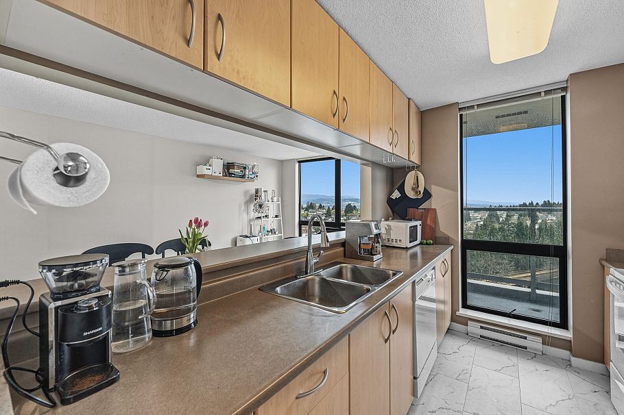 1703 3663 Crowley Drive Vancouver, BC - 11