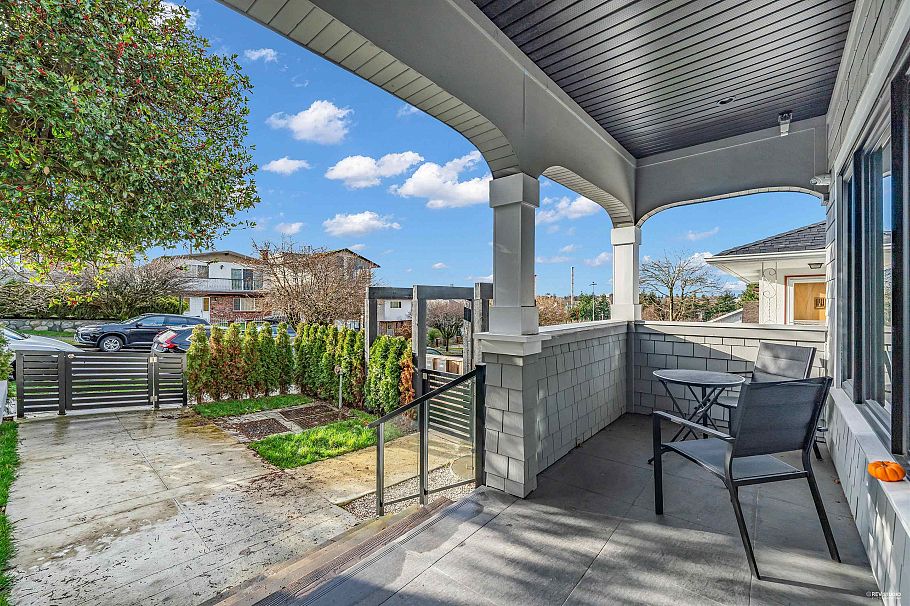 3433 Dundas Street Vancouver, BC - 13