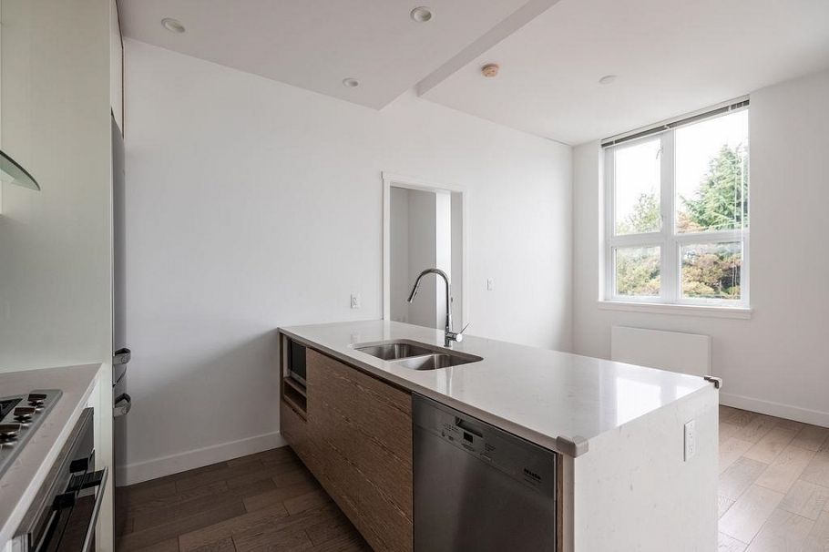 401 6733 Cambie Street Vancouver, BC - 11