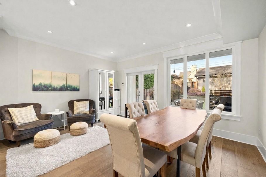 244 E 18th Street North Vancouver, BC - 10