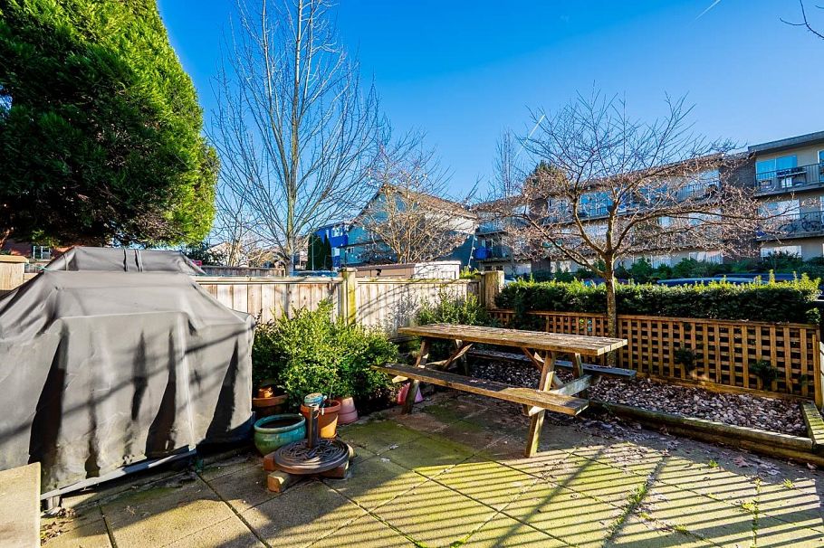 1865 Adanac Street Vancouver, BC - 25