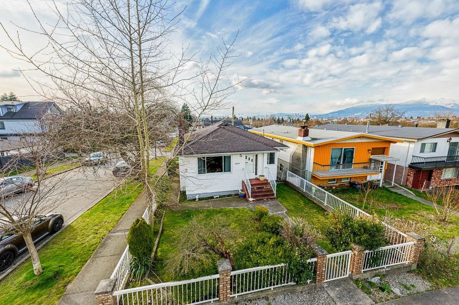 3895 Windermere Street Vancouver, BC - 25