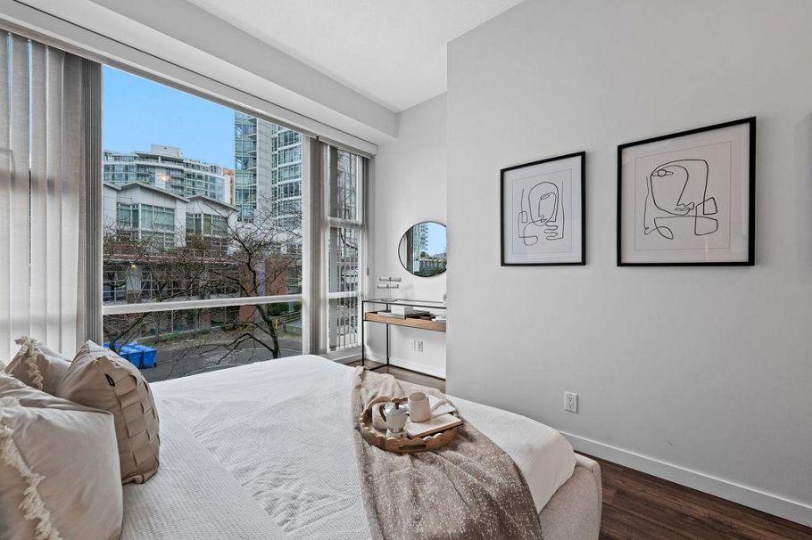 123 Aquarius Mews Vancouver, BC - 31