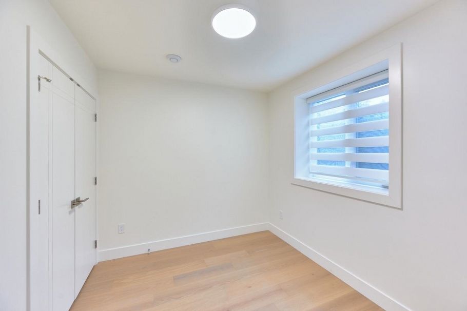 806 Montroyal Boulevard North Vancouver, BC - 38