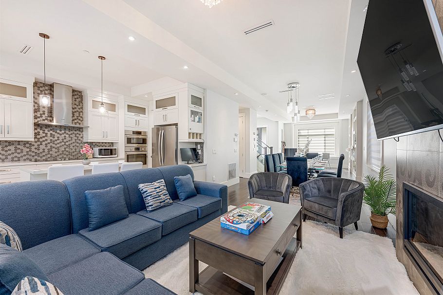 7380 Ontario Street Vancouver, BC - 5