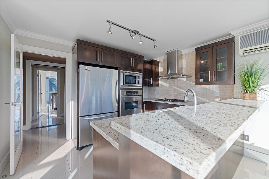 2303 1415 W Georgia Street Vancouver, BC - 12