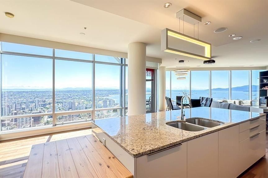 5004 1128 W Georgia Street Vancouver, BC - 10