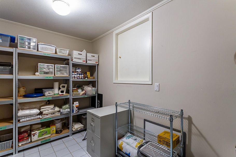 1028 W 51st Avenue Vancouver, BC - 24