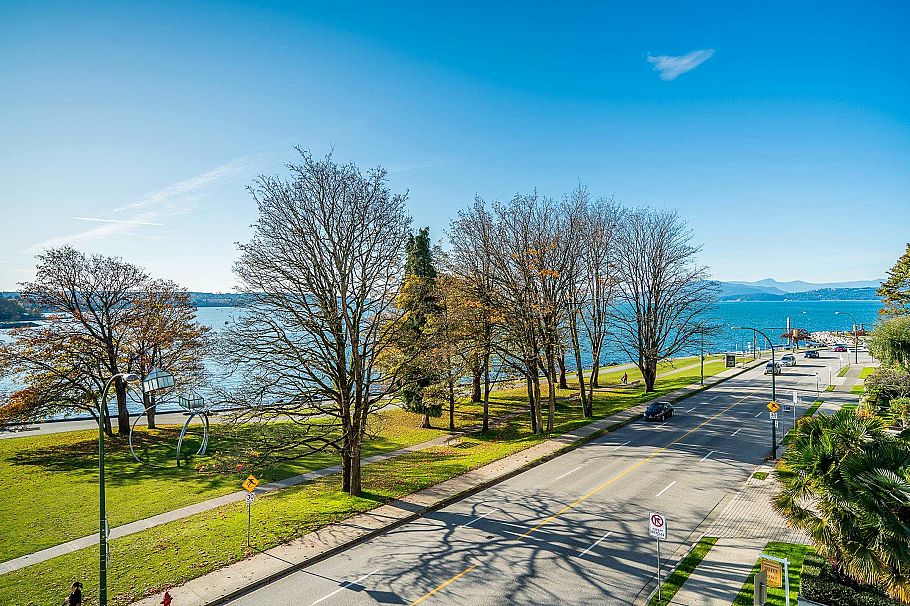 303 1345 Burnaby Street Vancouver, BC - 30