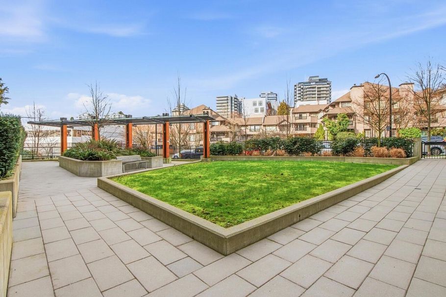 118 108 E 8th Street North Vancouver, BC - 3