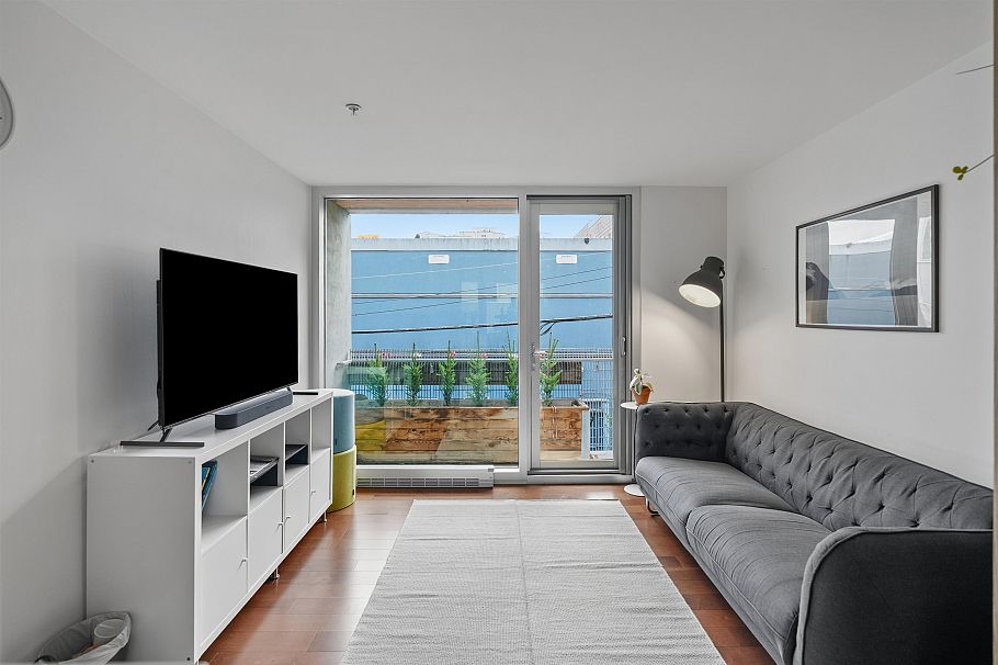 7 850 W 8th Avenue Vancouver, BC - 5