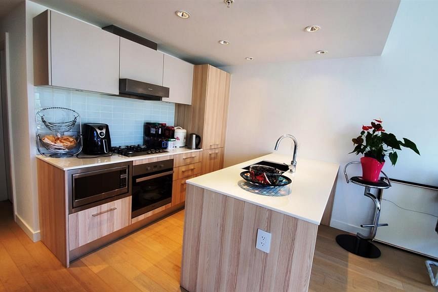 312 2220 Kingsway Vancouver, BC - 2