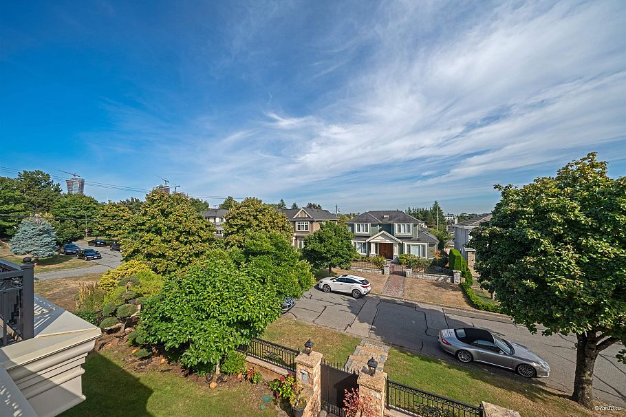 6633 Neal Street Vancouver, BC - 32