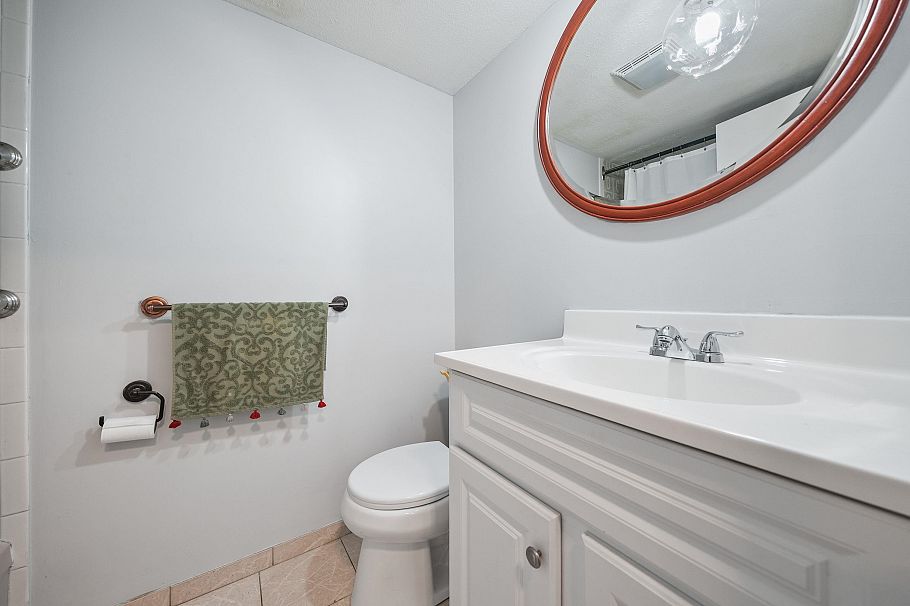 202 8770 Laurel Street Vancouver, BC - 14