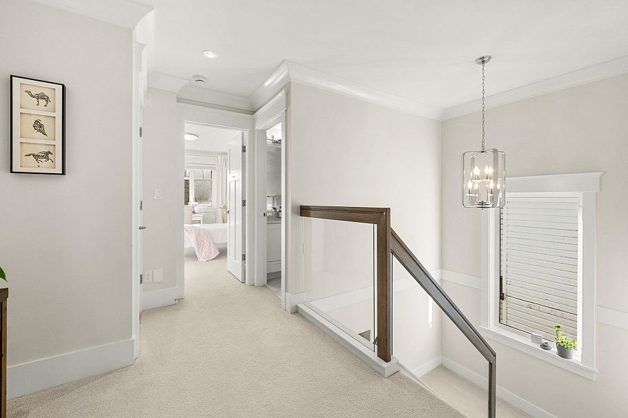 244 E 18th Street North Vancouver, BC - 20