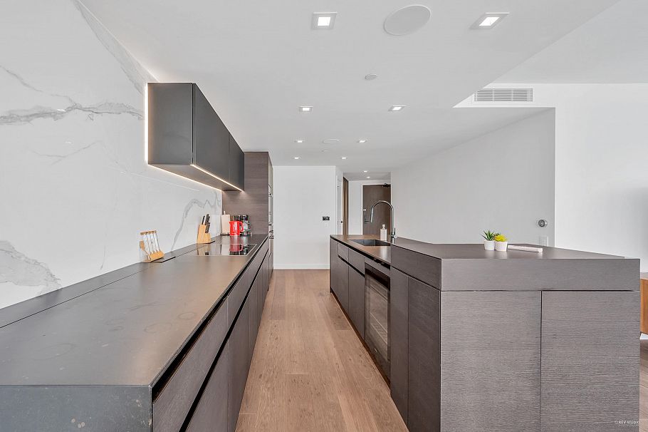 2001 620 Cardero Street Vancouver, BC - 12