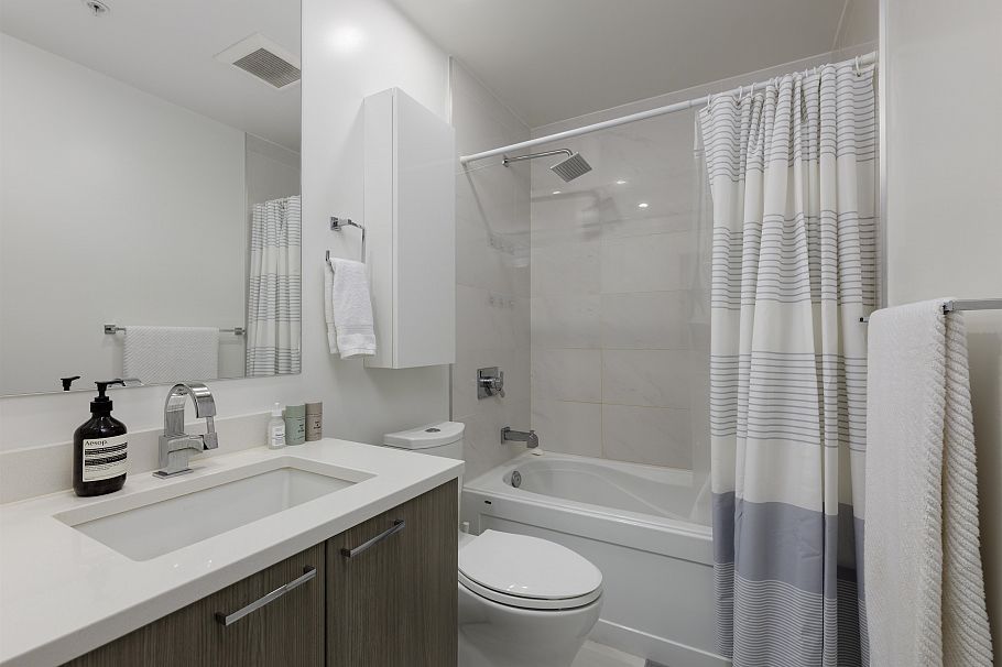 204 979 E 19th Avenue Vancouver, BC - 13