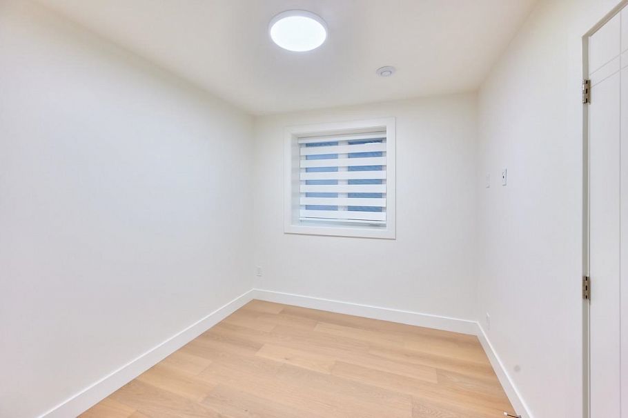 806 Montroyal Boulevard North Vancouver, BC - 36