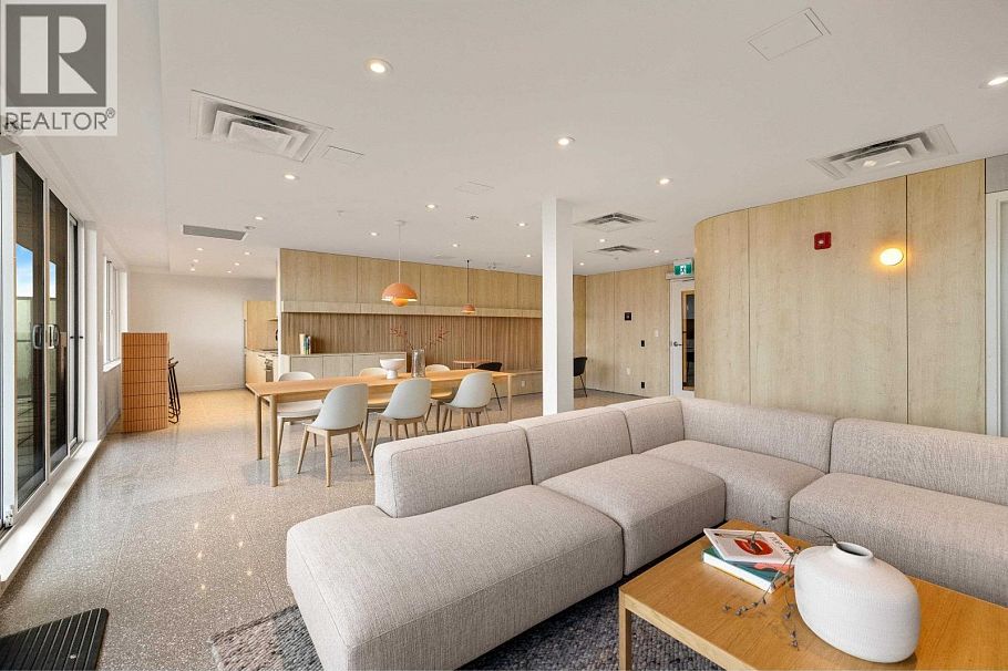 306 2471 Saint George Street Vancouver, BC - 9