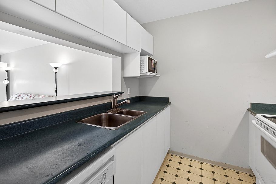 1201 5189 Gaston Street Vancouver, BC - 12