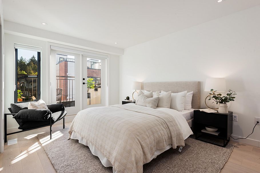 243 475 W 28th Avenue Vancouver, BC - 1