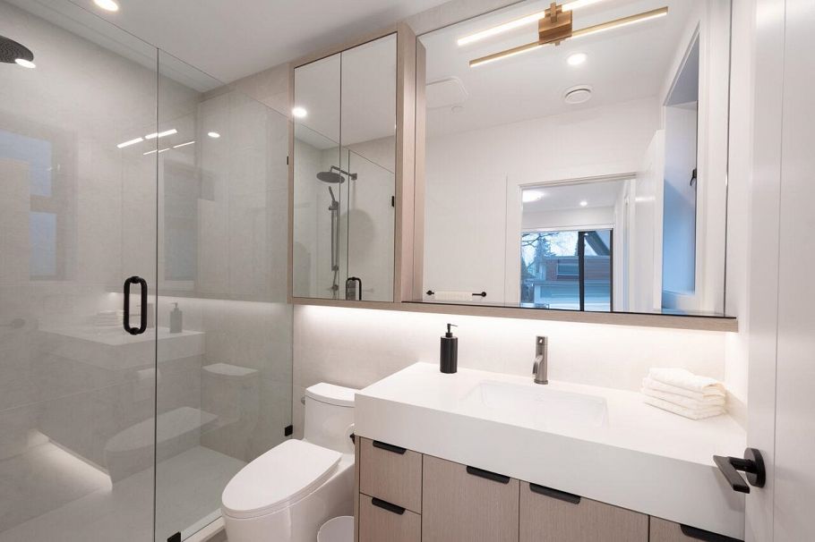 2493 Eton Street Vancouver, BC - 25