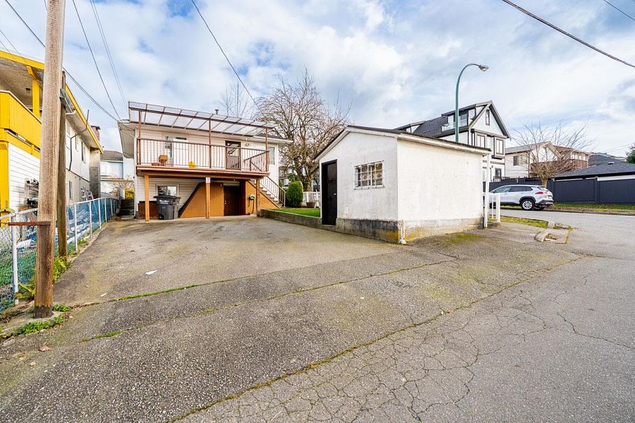 3895 Windermere Street Vancouver, BC - 23